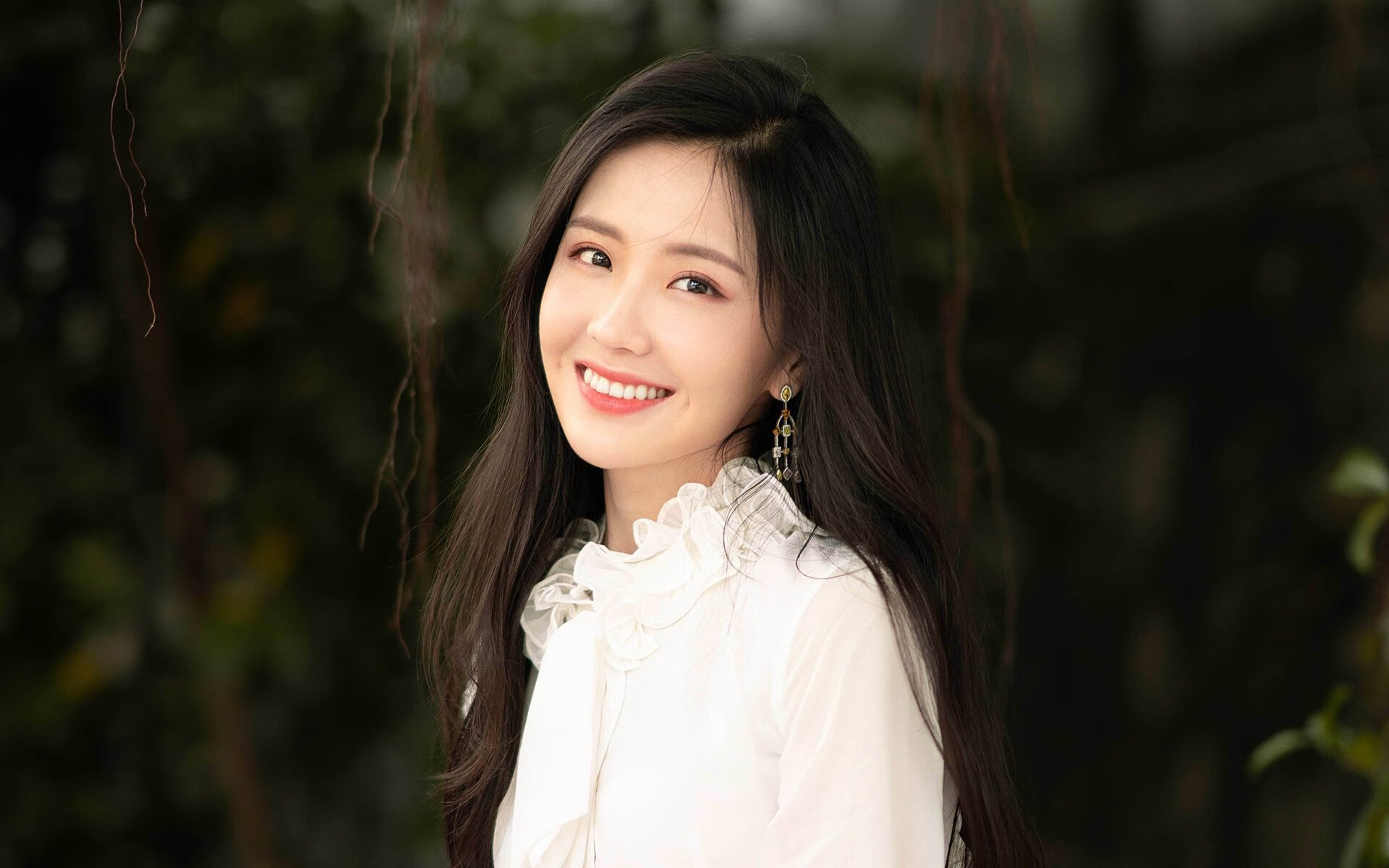 篮球运动员比赛策略智能辅助系统设计研究，智能篮球场管理系统