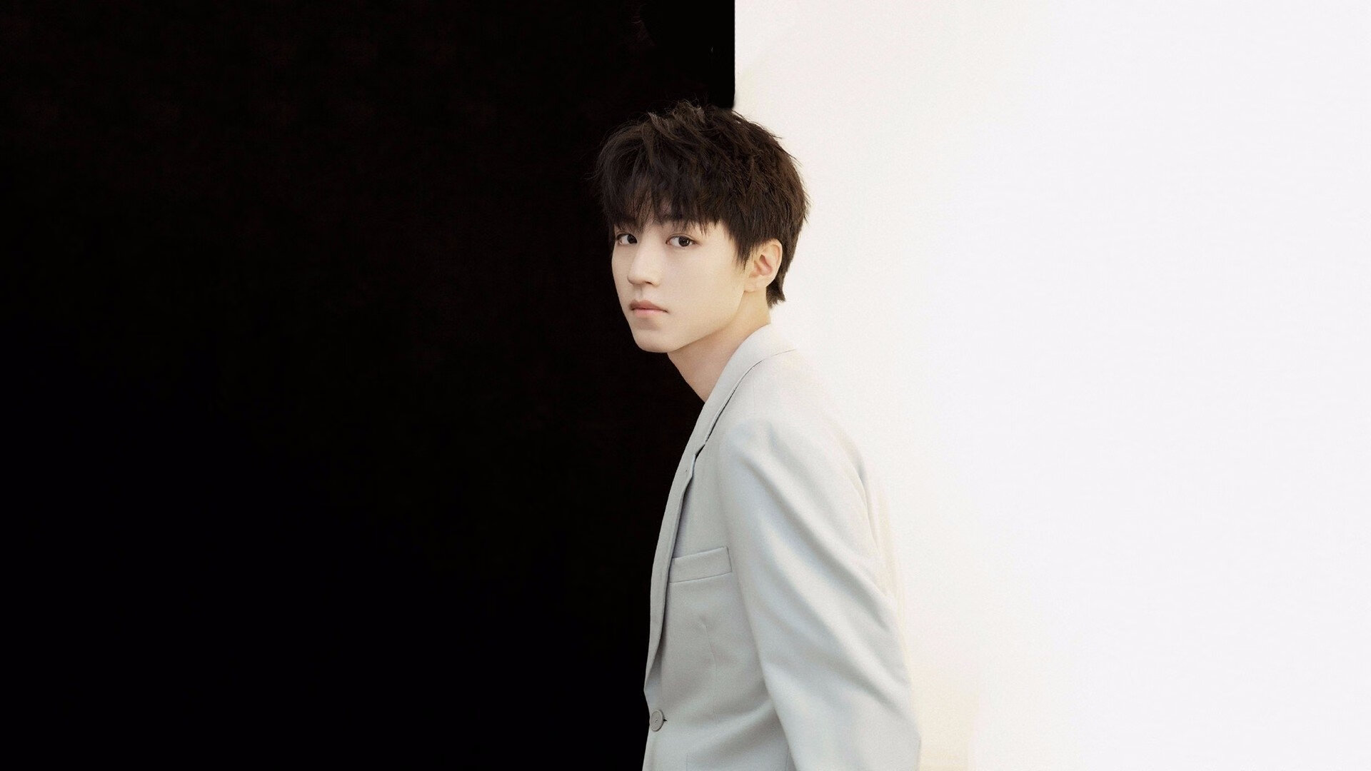 九游登录入口-“亚戈·卡尔曼的强硬风格与全面技术，让美洲狮队在世界赛场中称霸”