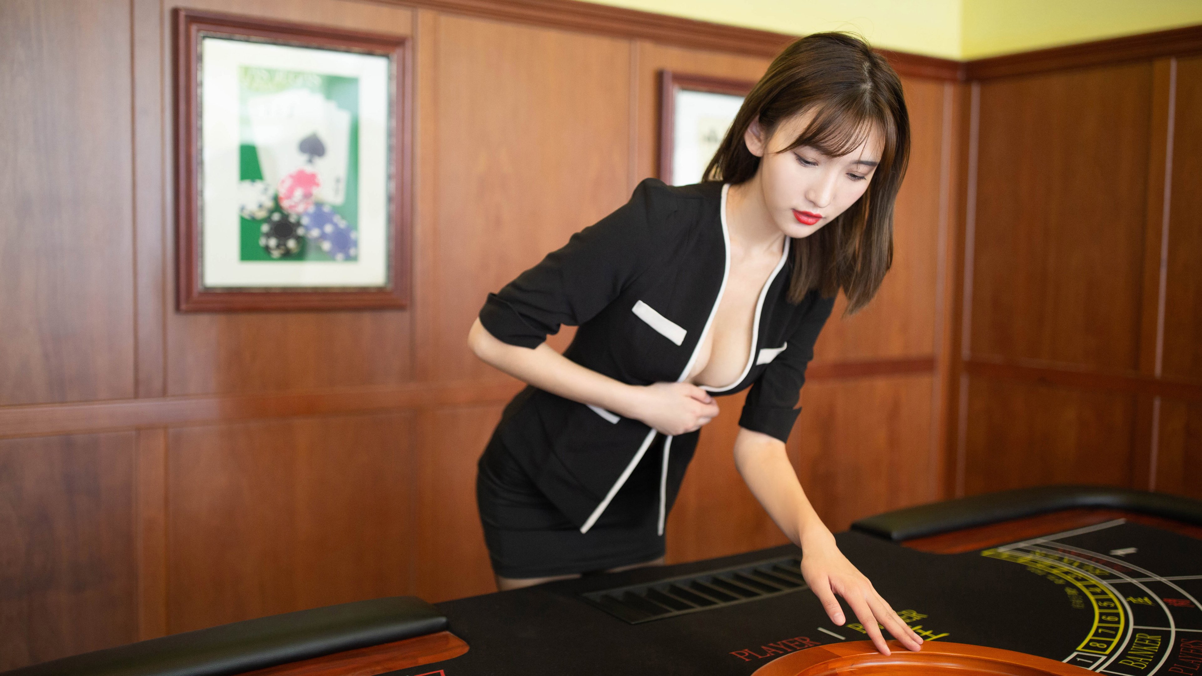 朱婷参加公益活动传递女排精神，朱婷女排精神 新闻