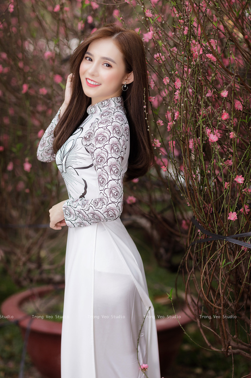 菲律宾女篮在亚洲锦标赛中夺冠，篮球运动再升温